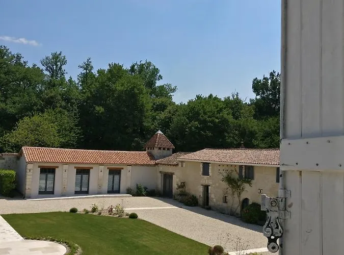 Montboulard Guest house 3*